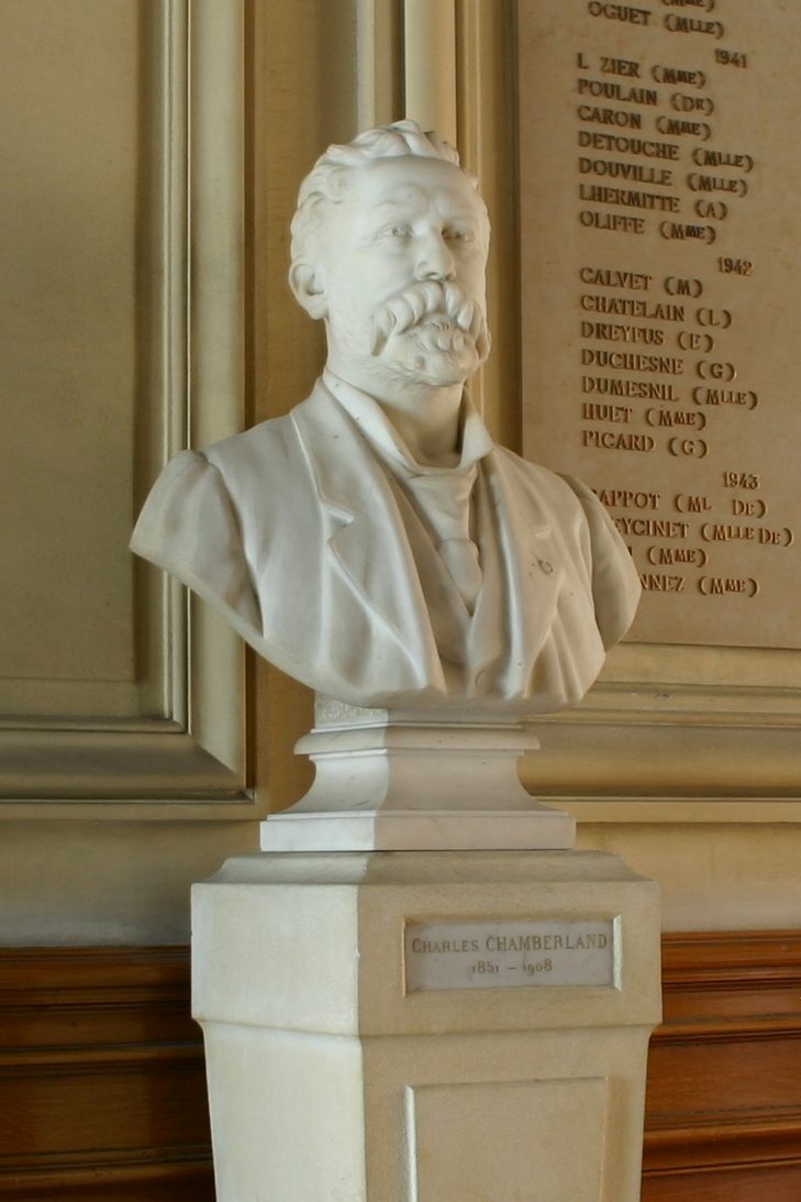 Charles Chamberland's bust, Institut Pasteur - 02.JPG